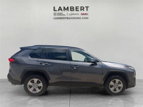 Used 2025 Toyota RAV4 XLE FWD image 6