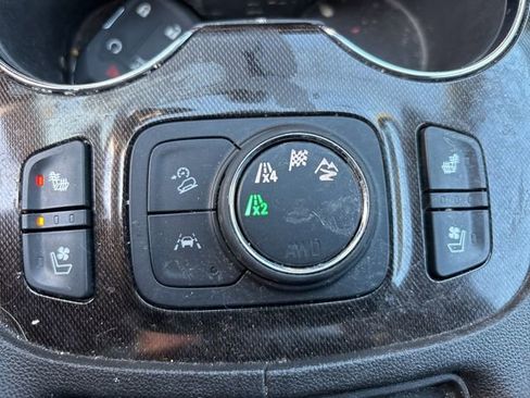 Used 2022 GMC Acadia AT4 w/ Preferred Package image 21