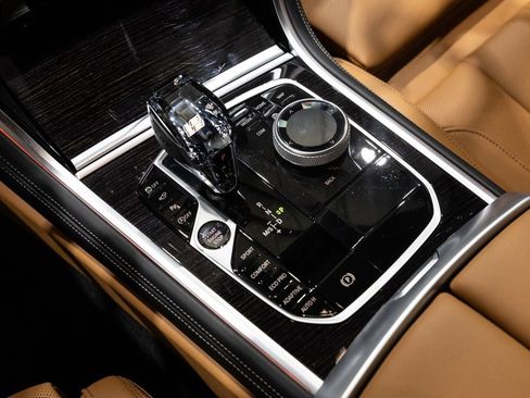 Used 2025 BMW M850i xDrive image 35