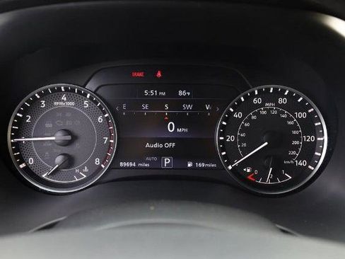 Used 2022 Nissan Armada SV w/ SV Appearance Package AWD/4WD image 12