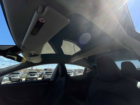 Used 2025 Tesla Model 3 Long Range image 16