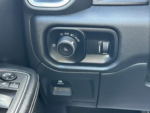 Used 2024 RAM 1500 Laramie image 20