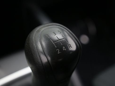 Used 2020 Nissan Versa S FWD image 16