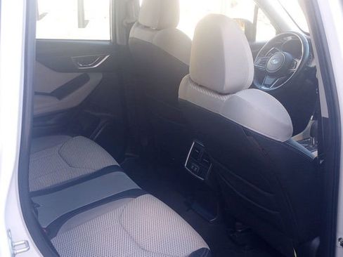 Used 2023 Subaru Forester Premium image 15