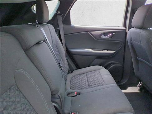 Used 2019 Chevrolet Blazer LT FWD image 19