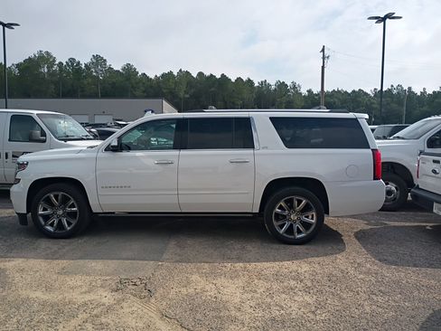 Used 2016 Chevrolet Suburban LTZ AWD/4WD image 8