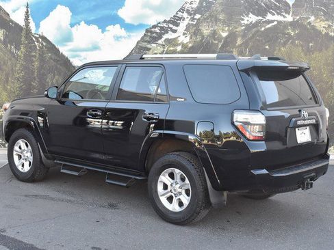 Certified 2021 Toyota 4Runner SR5 Premium w/ Moonroof Package AWD/4WD image 9