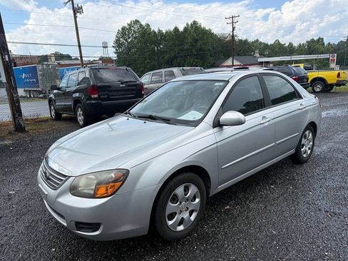 Used 2009 Kia Spectra EX FWD image 3
