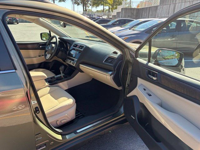 Used 2016 Subaru Outback 3.6R Limited AWD/4WD image 29