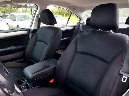 Used 2017 Subaru Legacy 2.5i Premium image 6