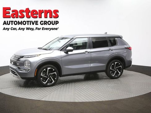 Used 2024 Mitsubishi Outlander SE image 58