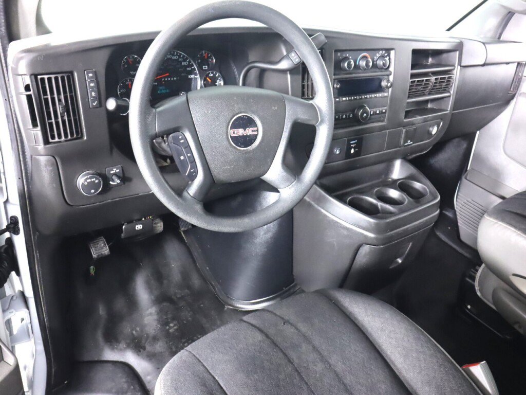 Used 2018 GMC Savana 2500 w/ Driver Convenience Package RWD image 9