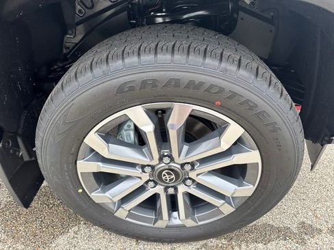 New 2026 Toyota 4Runner Limited AWD/4WD image 12