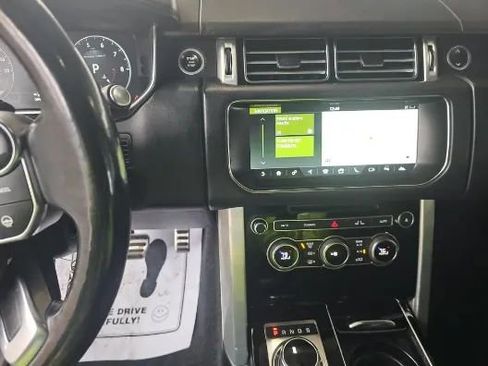 Used 2017 Land Rover Range Rover Supercharged image 13
