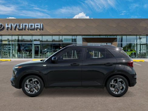 New 2026 Hyundai Venue SEL image 3