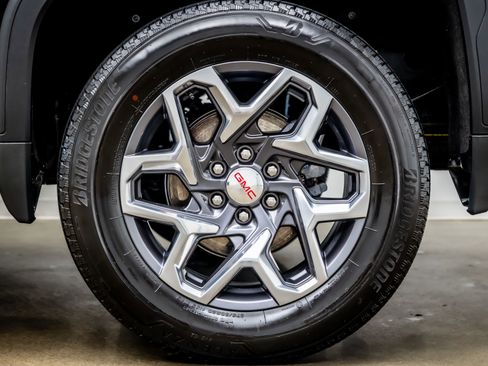 Used 2024 GMC Sierra 1500 SLT w/ SLT Premium Package image 37