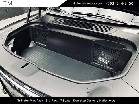 Used 2025 Rivian R1S Premium image 51