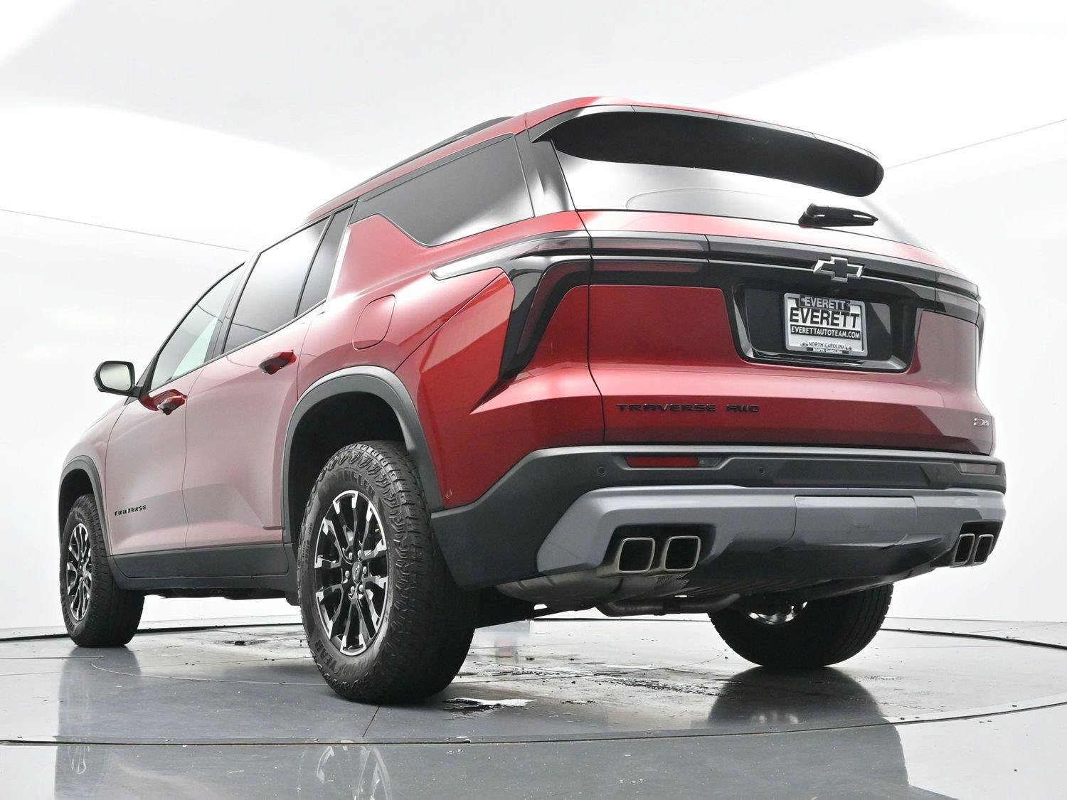 Used 2024 Chevrolet Traverse Z71 w/ Enhanced Driving Package AWD/4WD image 46
