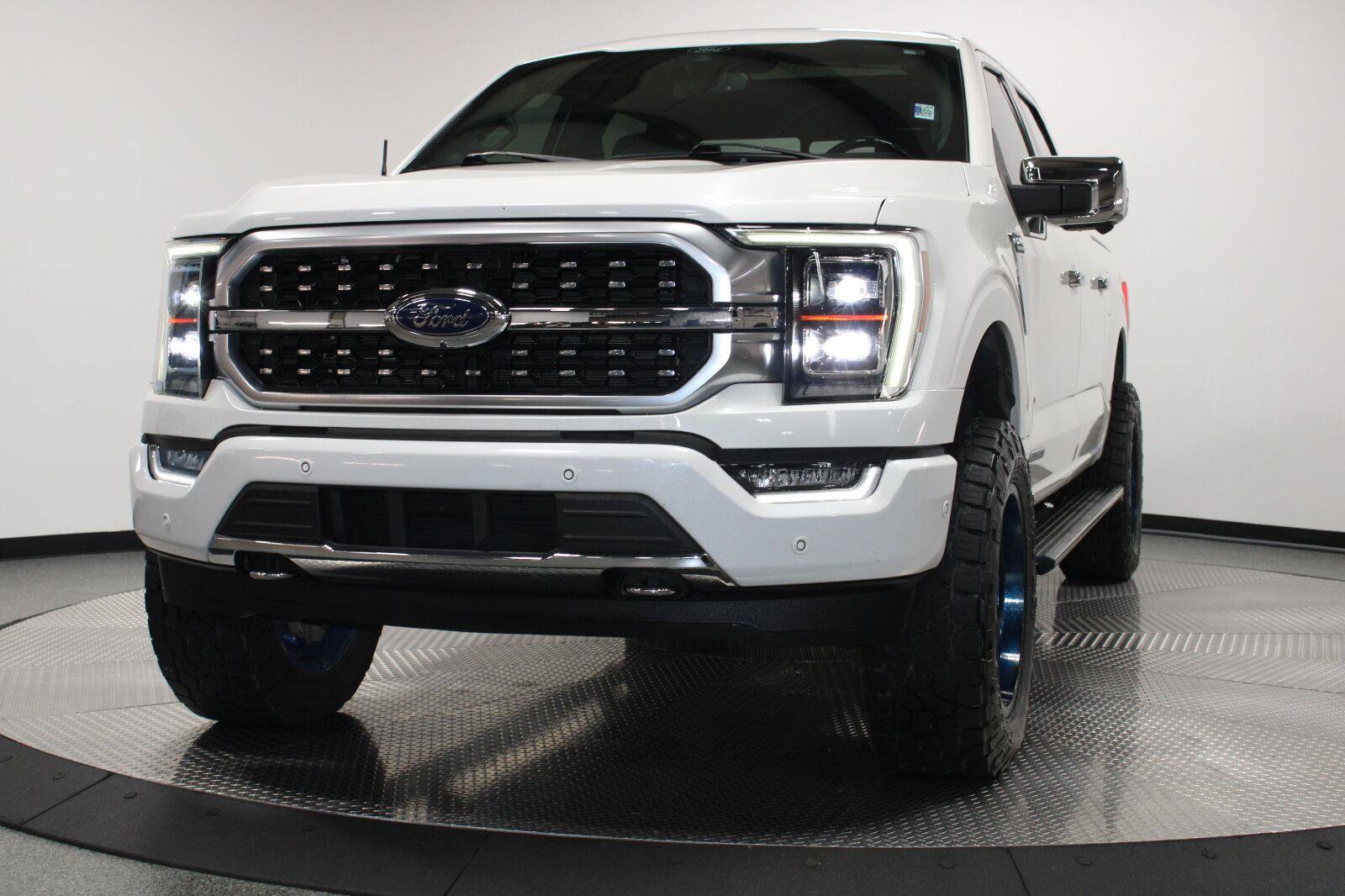 Used 2021 Ford F150 Platinum w/ Equipment Group 701A High AWD/4WD image 3