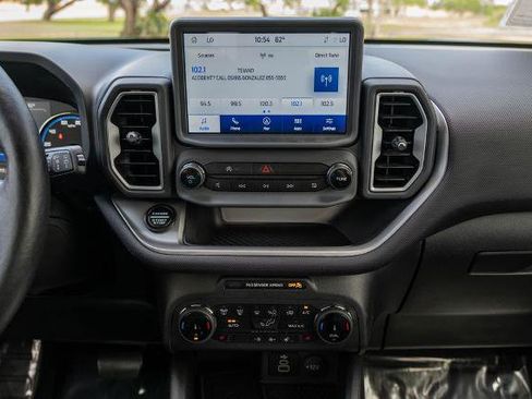 Certified 2023 Ford Bronco Sport Outer Banks w/ Tech Package AWD/4WD image 21
