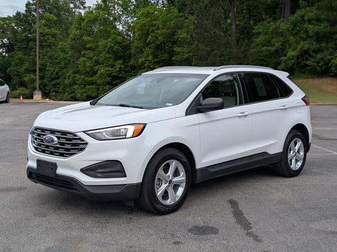 Used 2020 Ford Edge SE FWD image 5