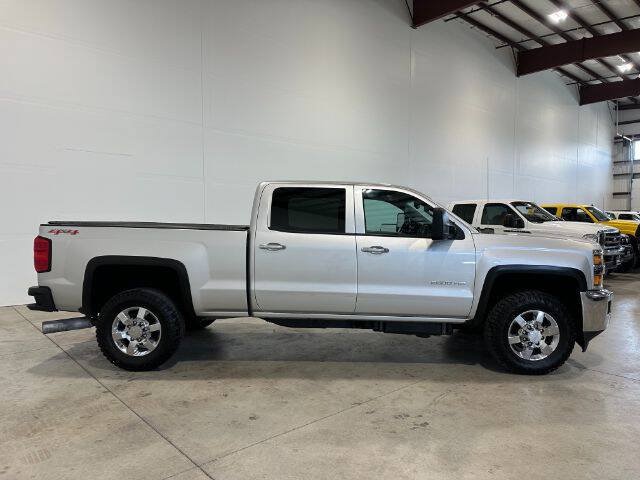 Used 2015 Chevrolet Silverado 2500 LTZ AWD/4WD image 6