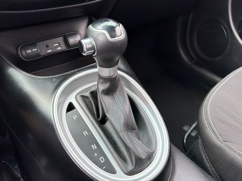 Used 2015 Kia Soul FWD image 22