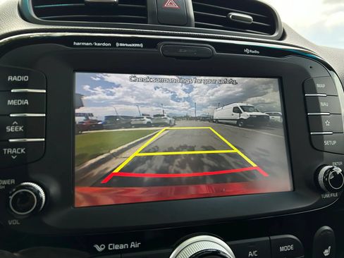Used 2019 Kia Soul ! w/ Technology Package FWD image 17