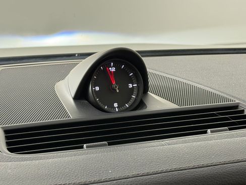 Certified 2023 Porsche Panamera Platinum Edition image 24