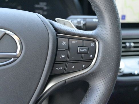 Used 2024 Lexus LS 500 F Sport image 26