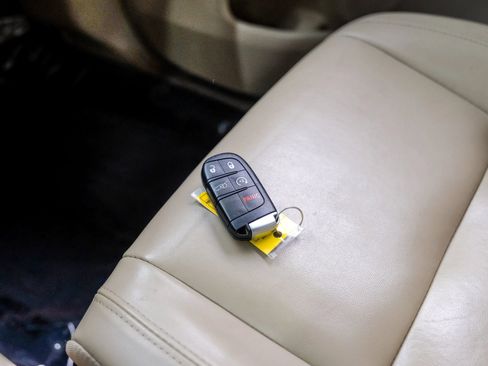 Used 2017 Jeep Grand Cherokee Limited image 60