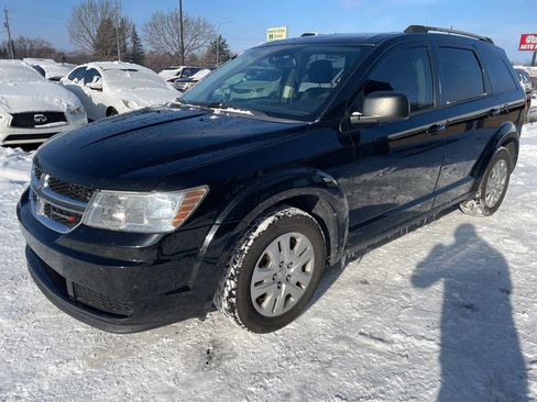 Used 2018 Dodge Journey SE image 4