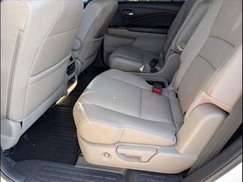 Used 2016 Honda Pilot Elite image 10