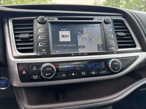 Used 2017 Toyota Highlander Limited Platinum w/ Protection Package #3 AWD/4WD image 6