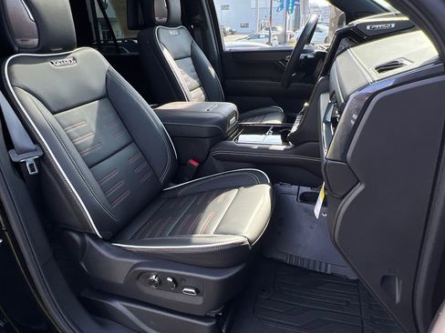 Used 2025 GMC Yukon AT4 Ultimate w/ LPO, Floor Liner Package image 10