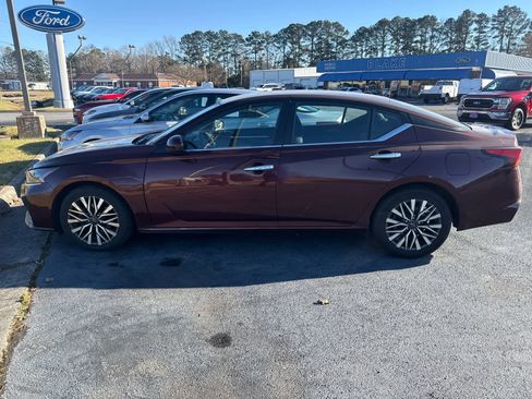 Used 2023 Nissan Altima 2.5 SV image 13