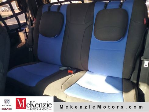 Used 2022 Jeep Wrangler Rubicon AWD/4WD image 23