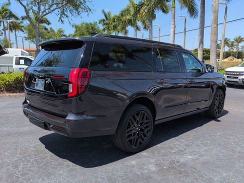 New 2026 Ford Expedition Max Platinum AWD/4WD image 3