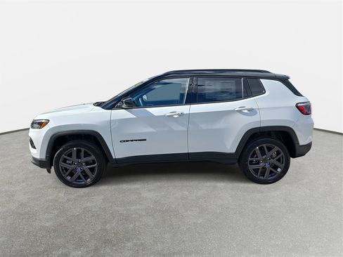 New 2026 Jeep Compass Limited image 8