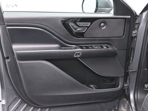 Used 2022 Lincoln Aviator Reserve w/ Equipment Group 201A image 12