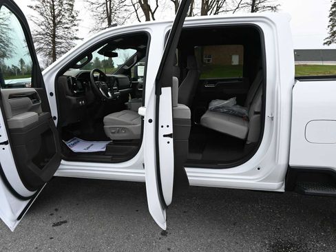 New 2026 GMC Sierra 2500 SLE w/ SLE Value Package; image 18