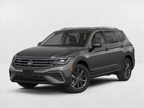 Used 2023 Volkswagen Tiguan SE FWD image 1
