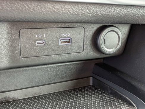 Used 2023 Nissan Rogue SV FWD image 26