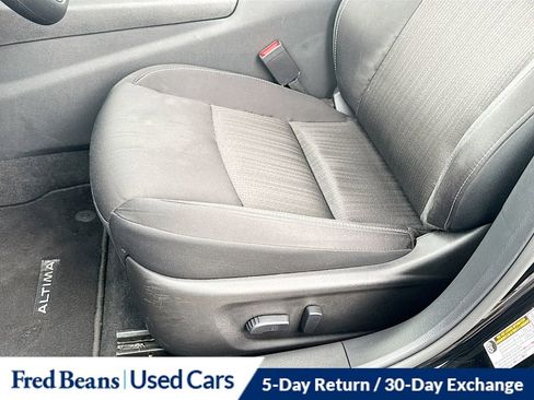 Used 2025 Nissan Altima 2.5 SV FWD image 20