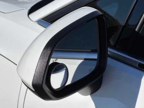 Used 2024 Chevrolet Equinox EV LT image 49