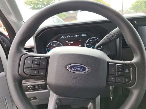 New 2025 Ford F350 XL w/ XL Chrome Package image 9