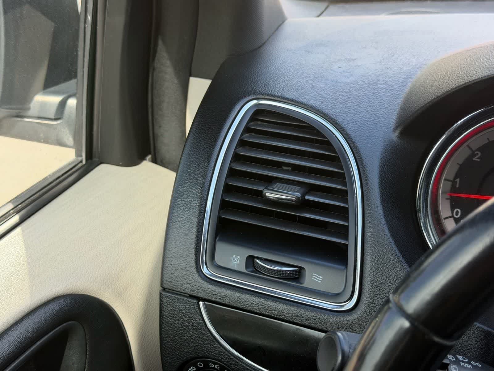 Used 2019 Dodge Grand Caravan SXT FWD image 29