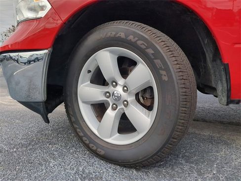 Used 2024 RAM 1500 Classic SLT image 34