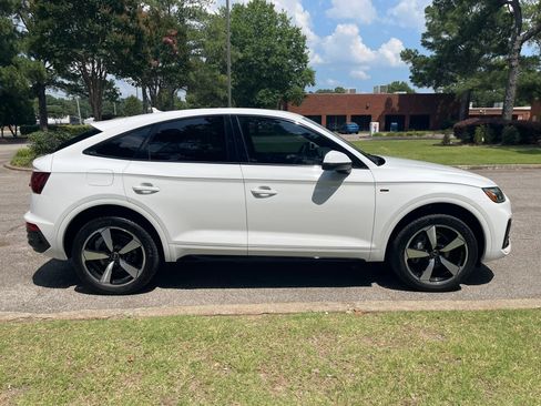 Used 2022 Audi Q5 2.0T Premium Plus w/ Premium Plus Package AWD/4WD image 6