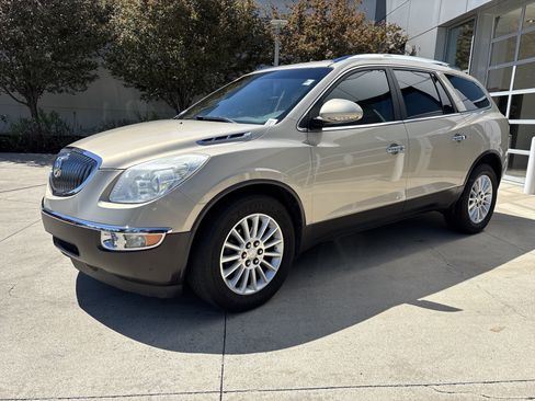 Used 2012 Buick Enclave Leather w/ LPO, Cargo Convenience Pkg image 3